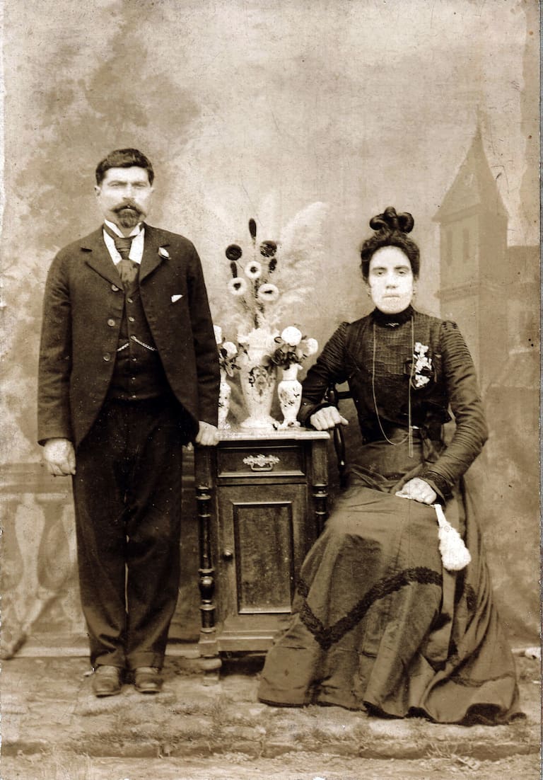 Maria Comas con Gregorio Palomeque 1900 (Posteo de Lis Sole resposteado por Susana Gesualdi)