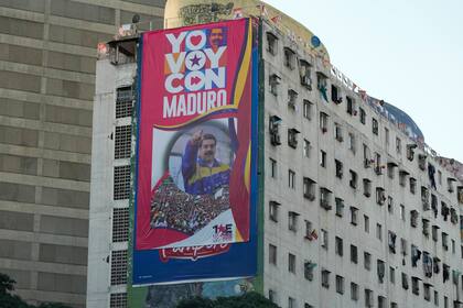 María Corina Machado es detenida tras ser interceptada al salir de protesta contra Maduro