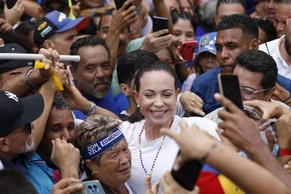 María Corina Machado recorre Venezuela haciendo campaña por Edmundo González, el candidato presidencial de la oposición al chavismo
