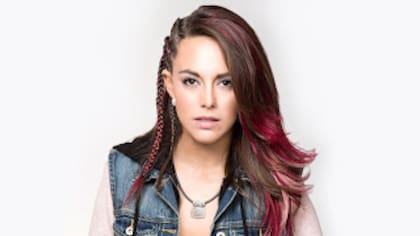 María Elisa Camargo en la telenovela Bajo el Mismo Cielo (Telemundo)