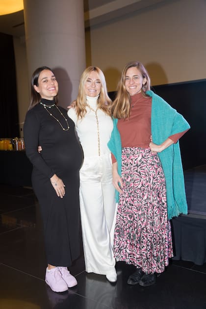 María Emilia con sus hijas, Sonia y Emilia Zavaleta. "Apenas se los propusimos las dos aceptaron participar. Estoy feliz", le dijo a ¡HOLA! Argentina la Trilli.