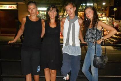 Maria es madre de tres jóvenes: Nico, de 32 años; Luca, de 30; y Nadia, de 27.