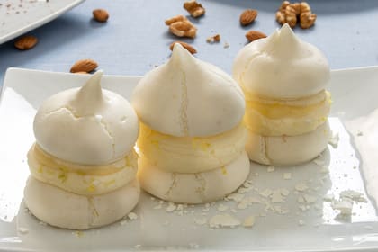 Maria Estela Tapia , propone esta pavlova con frosting de limón