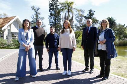 María Eugenia Vidal junto a Ricardo López Murphy, Martín Tetaz y candidatos de su espacio político