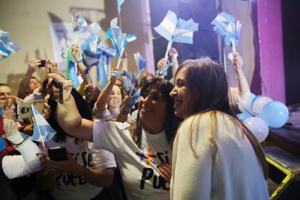 Maria Eugenia Vidal visitó San Miguel del Monte en la última etapa de la campaña