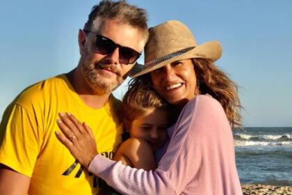 María Fernanda Callejón y Ricky Diotto junto a Giovanna, la hija que tuvieron juntos