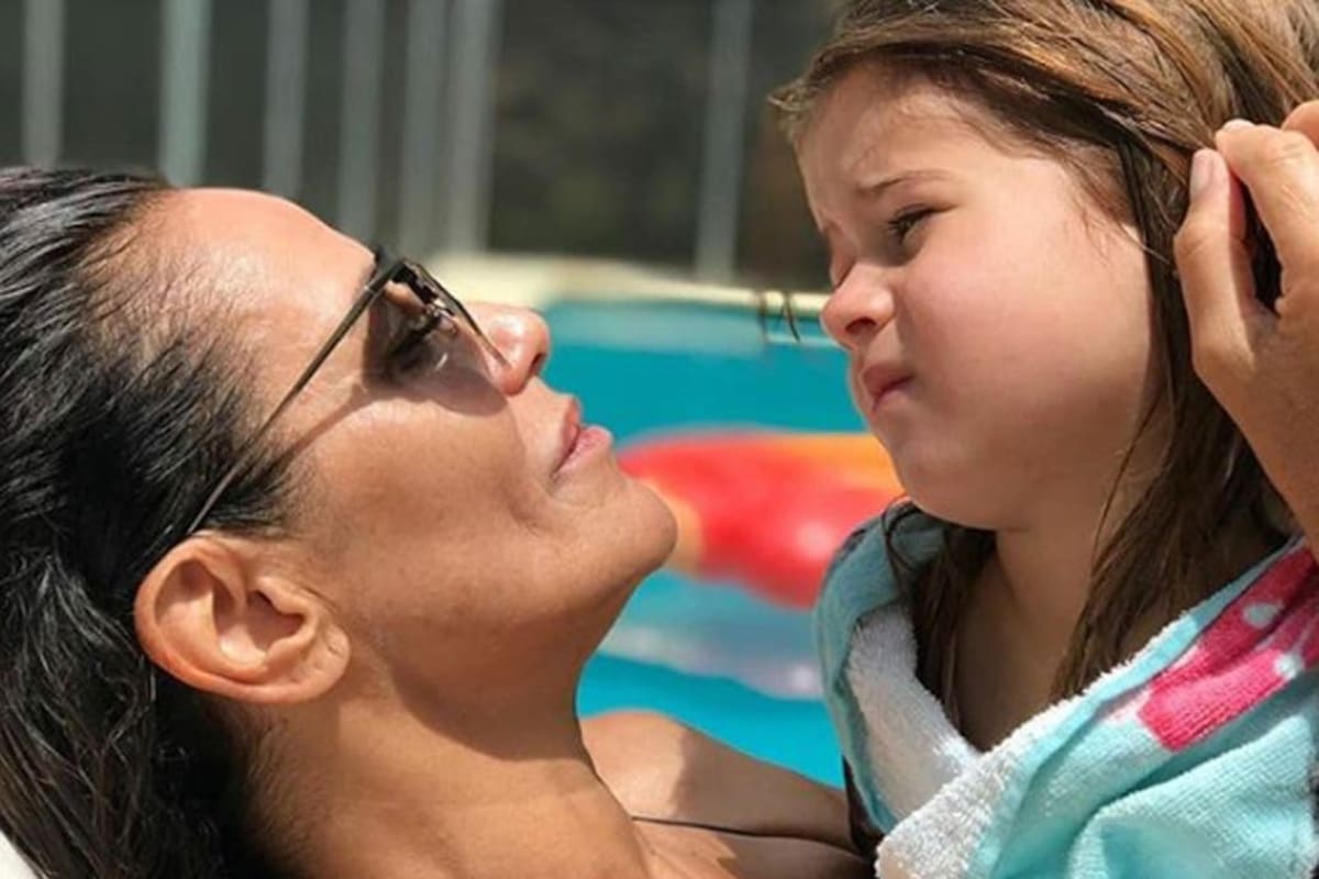 María Fernanda Callejón y su pequeña hija
