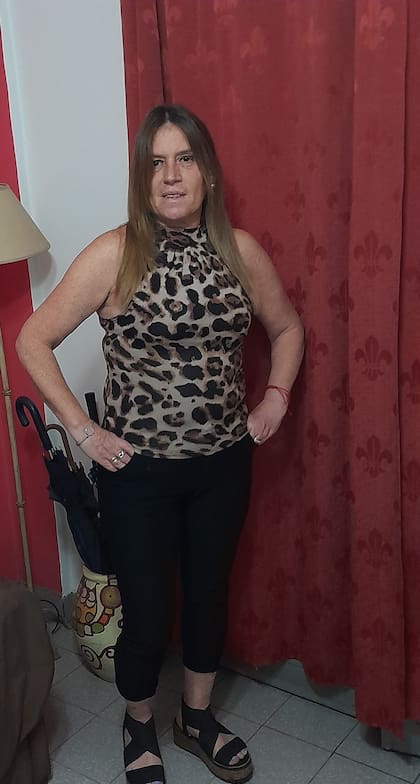 María Fernanda Viola vive en la ciudad de Tucumán. Cuando los asesinos fueron indultados, tuvo que pasar por una incómoda situación: uno de ellos vivía muy cerca de su casa; tenía miedo de encontrárselo. "Mi mamá me decía que me calmara, que seguramente él no me iba a poder reconocer".