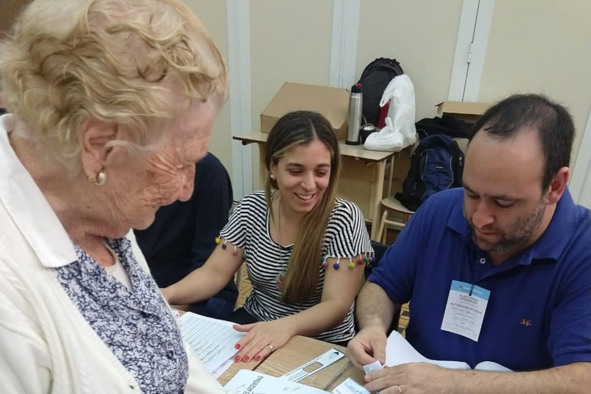 María Gabriela Calderón tiene 107 años y hoy fue a votar