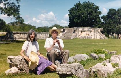 María Kodama y Borges escribieron juntos el libro de viajes e imágenes "Atlas"