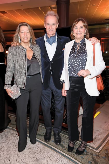 María Pedrayes, Eduardo Rueda y Paula Galante