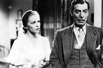 María Rosa Gallo y Narciso Ibáñez Menta en una escena de la película La muerte está mintiendo, de 1950