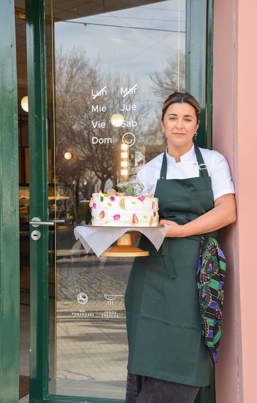 María Soledad Hernández, la pastelera y dueña del nuevo emprendimiento.