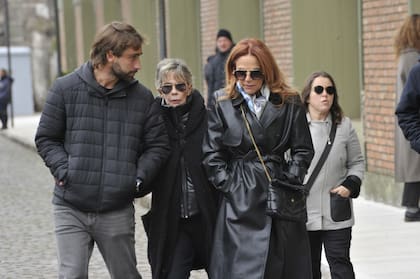María Valenzuela, Ileana Calabró y Malena Guinzburg