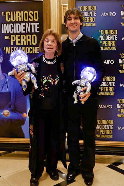 María Victoria Hueyo Anchorena y su nieto Valentín Born Pinto