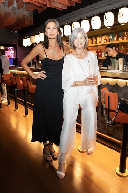 Mariana Arias y Teresita Garbesi.