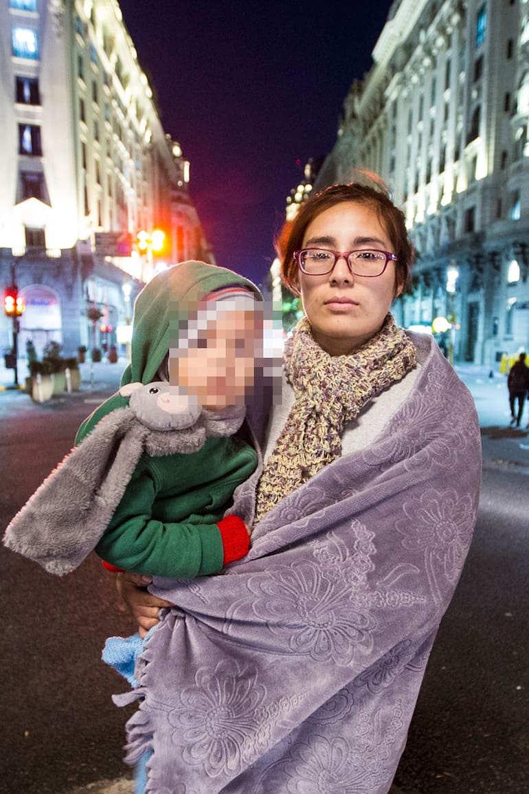 Mariana era agente inmobiliaria, perdió su trabajo a principios de 2019 y, al poco tiempo, se quedó en la calle junto a su pequeño hijo de 2 años