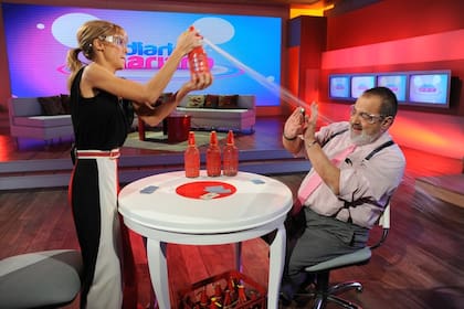 Mariana Fabbiani arrancó su primer programa a puro "sifonazos" con Jorge Lanata