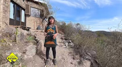 Mariana tiene 38 años y levantó su casa con ayuda de amigos y vecinos