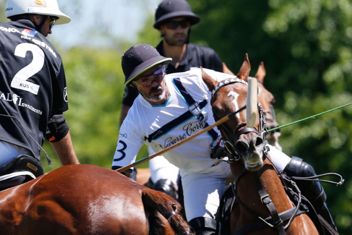 Mariano Aguerre, jugador de La Esquina-Los Machitos, enfrentó a Ellerstina, equipo en el que es entrenador