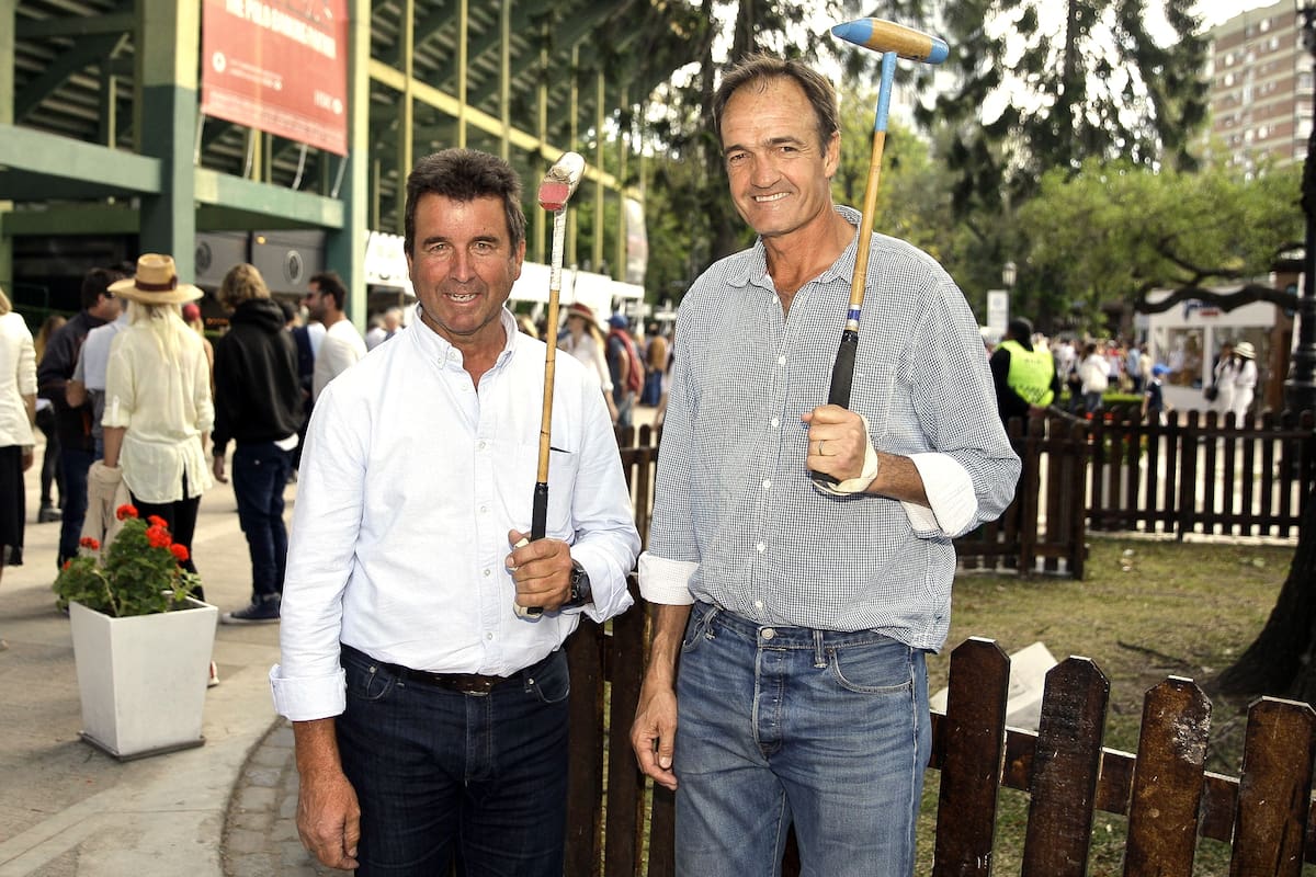 Mariano Aguerre, Martín Zubía y Santiago Gaztambide tuvieron que contrariar a la naturaleza sólo para ser polistas, todo lo demás lo hacen con la mano izquierda; una regla que se hizo ley en 1984
