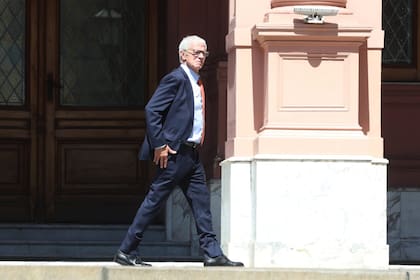 Mariano Cúneo Libarona se retira de la Casa Rosada