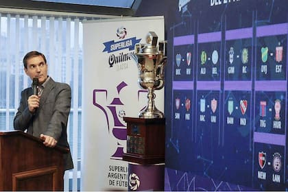 Mariano Elizondo, presidente de la Superliga, presenta el fixture para la temporada que arrancará en agosto