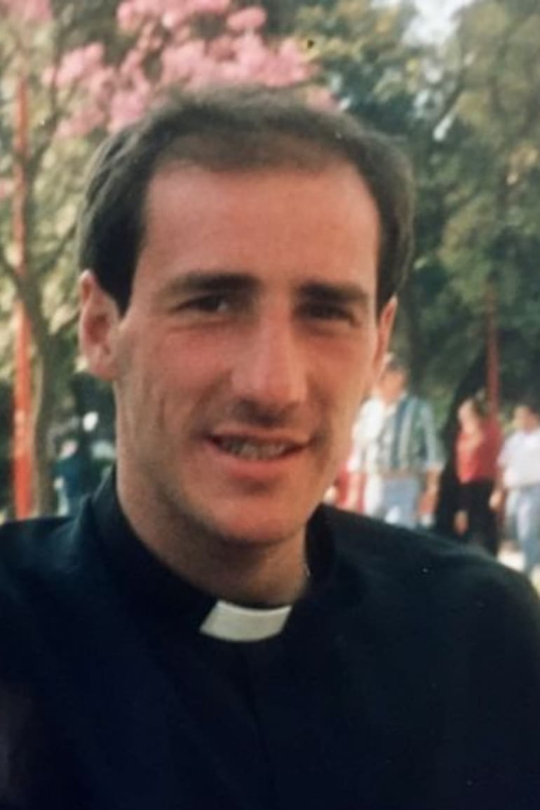 Mariano en un foto durante los pocos años en los que fue sacerdote.