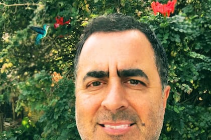 Mariano Leguizamón: "Conectamos a las empresas, gobiernos y organizaciones con su objetivo de generar valor a través de su impacto. Para esto usamos una metodología efectiva, que va desde la investigación, el diagnóstico siguiendo por su diseño y planeación, ejecución, comunicación, generación de evidencias, medición y evaluación y seguimiento”