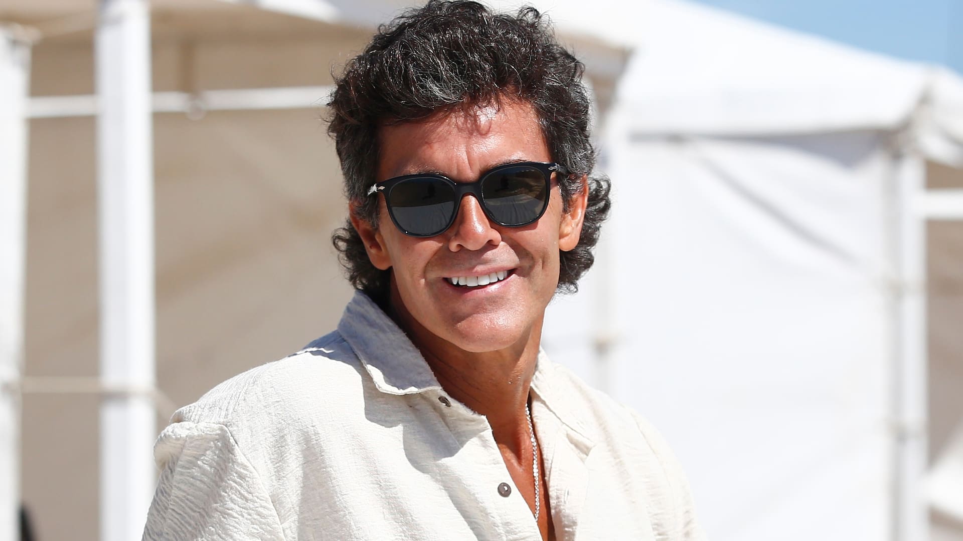 Aunque prefiere pensar en el presente, adelanta que la obra Tom, Dick & Harry, que protagoniza en la sala América, realizará una gira nacional y también pisará escenarios de Uruguay, Chile, Paraguay, Perú y Estados Unidos