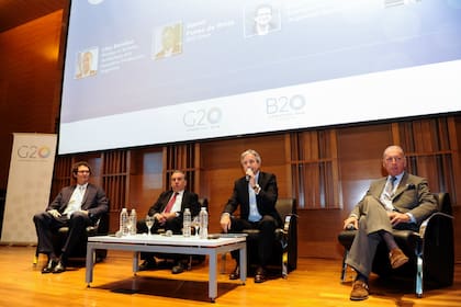 Mariano Mayer, Lino Barañao, Andrés Ibarra y Daniel Funes de Rioja, chair del B20 Argentina