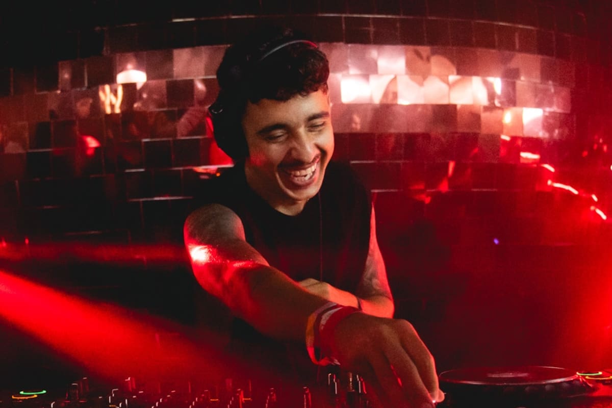 Mariano Mellino, el DJ de Villa Madero al que todos llaman "el nuevo Cattáneo", se presenta este sábado 1° de febrero en Mar del Plata