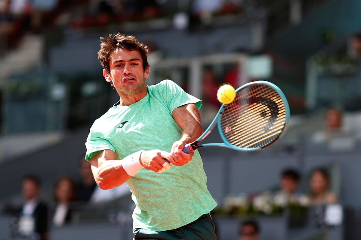 Mariano Navone superó a Shapovalov y avanzó a la segunda ronda en el Masters 1000 de Roma