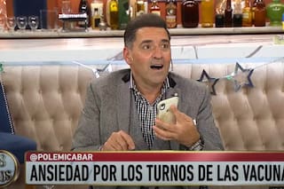 El emotivo momento de Mariano Iúdica al recibir su turno para la vacuna