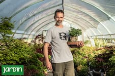 Guardó una idea durante más de dos décadas y terminó creando un emprendimiento productivo de bonsái