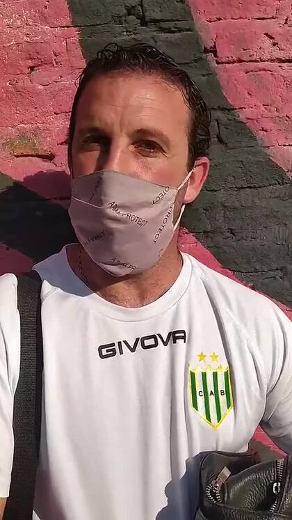 Mariano Vila, ahora exentrenador del equipo femenino de futsal de Banfield, que fue retirado del torneo de Primera B por decisión de su comisión directiva.