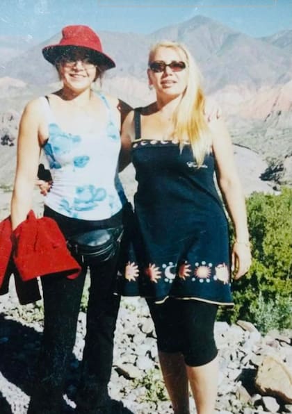 Mariela Bessonart junto a su amiga Norma Ávaro