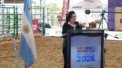 Mariela Martínez Zampa, presidenta de la Sociedad Rural del Chaco, destacó las inversiones de los criadores y mencionó las preocupaciones del sector