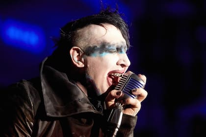 Tras las denuncias en su contra, Marilyn Manson refuerza su seguridad con guardaespaldas: “Está paranoico”