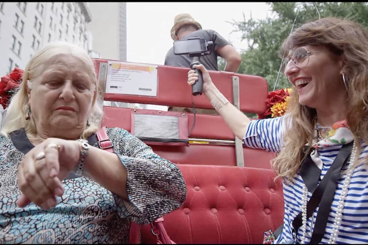 Marina Belaustegui Keller y su prima Katy, en "Las fronteras se movían"