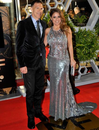 Marina Calabró junto a su pareja