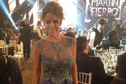 Marina Calabró y Marcela Baños disfrutaron más que nadie del menú de los Martín Fierro, con esa silueta, ¿qué importa?