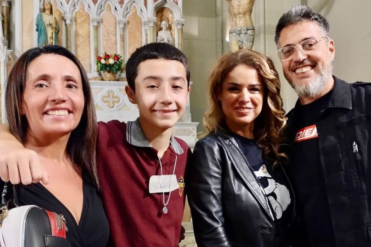 Marina Calabró y su novio, en un especial evento