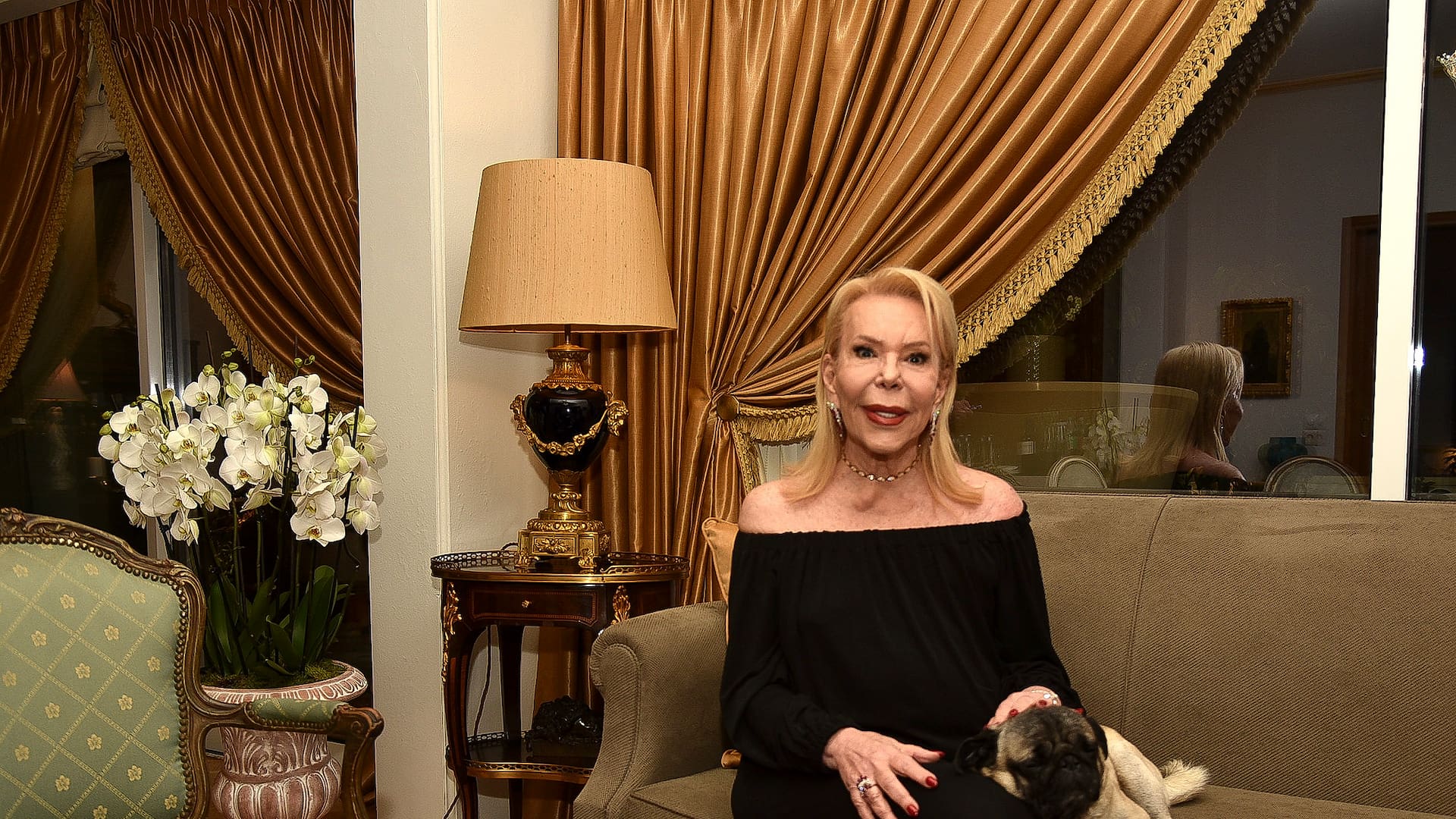 Marina Dodero junto a su fiel perro Oro
