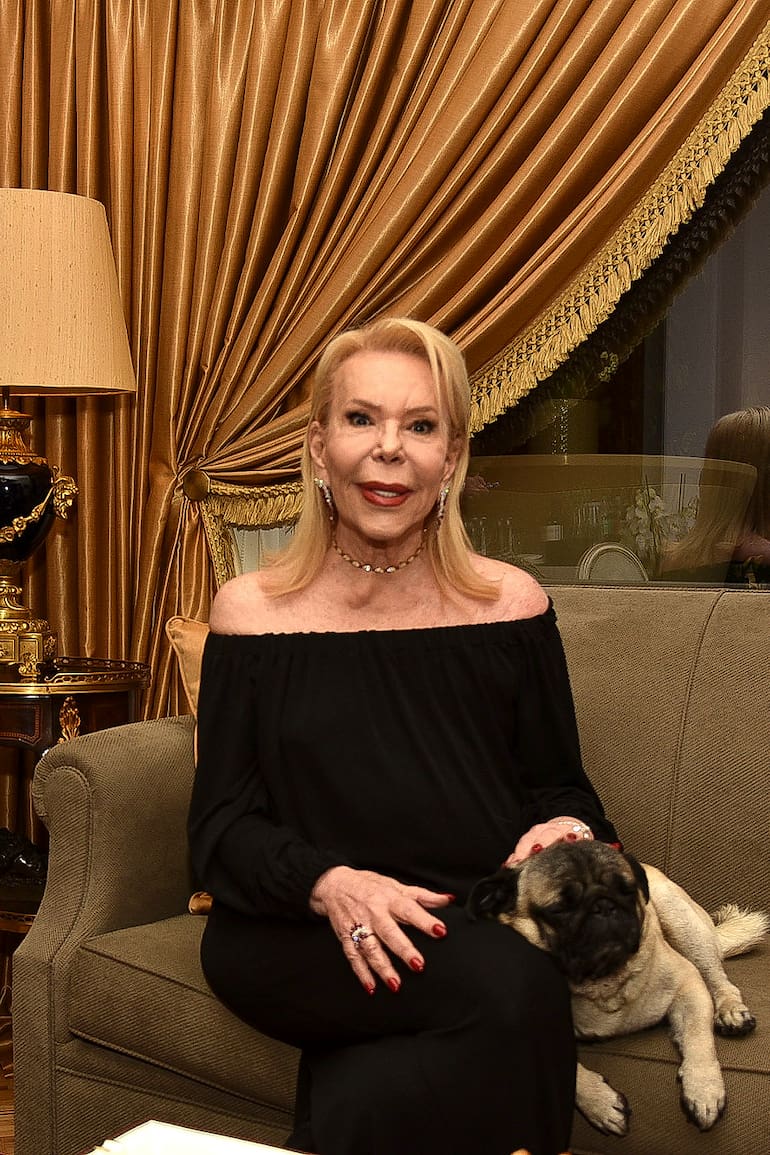 Marina Dodero junto a su fiel perro Oro