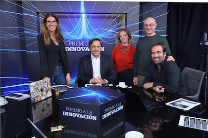 Marina Lett Brown (VISA), José del Rio, Martina Rua, Andrés Hatum y Nicolás Pimentel en la reunión de jurados.