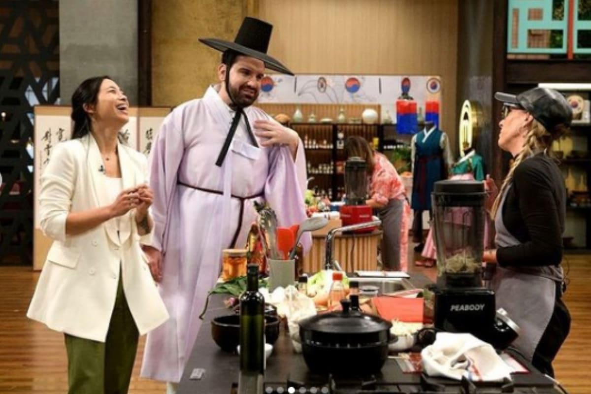 Marina Lis, la cocinera coreana invitada por MasterChef Celebrity, le puso humor a las devoluciones a los participantes.
