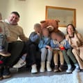 Querían adoptar a los cinco hermanos, pero no podían afrontar el costo