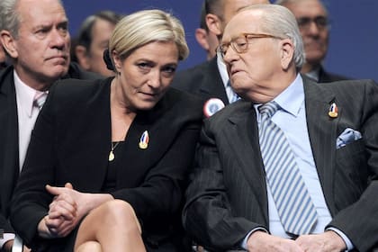 Marine y Jean-Marie Le Pen en mejores tiempos, en 2011