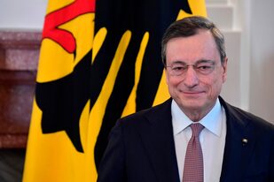 Los italianos sueñan que Draghi, economista de enorme credibilidad, de 73 años, haga un “miracolo” y salve al país